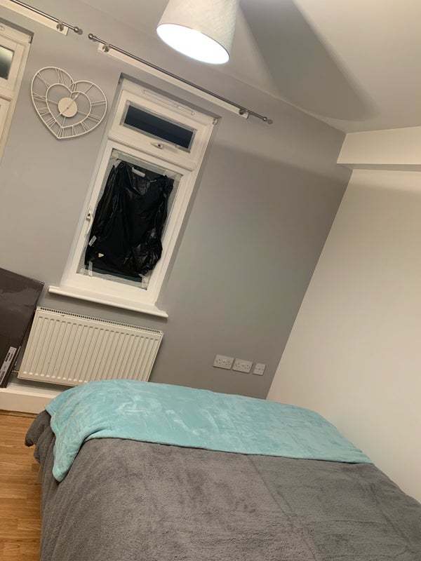 Room Tide Close in Greater London