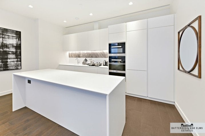 Flat York Road in Greater London