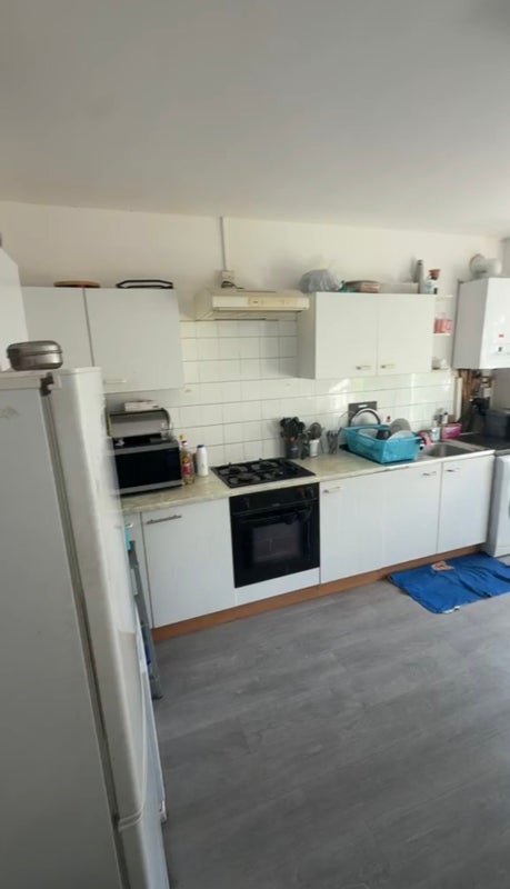 Room Mildenhall Road in Greater London