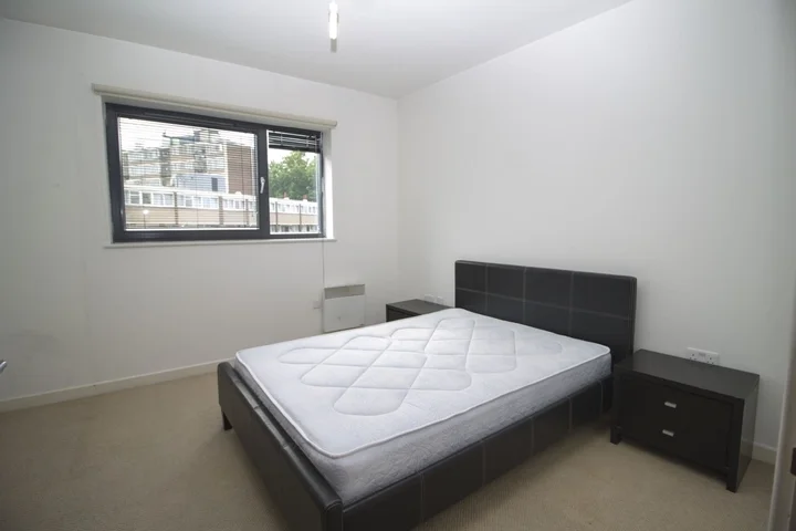 Flat Copenhagen Place in Greater London