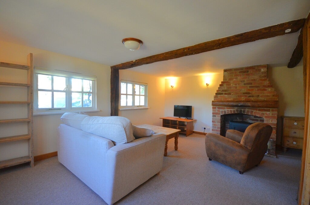 Flat Hadstock Road in Uttlesford