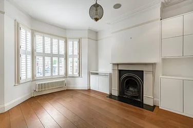 House St. Albans Avenue in Greater London