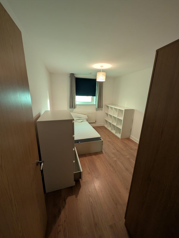 Room Erebus Drive in Greater London