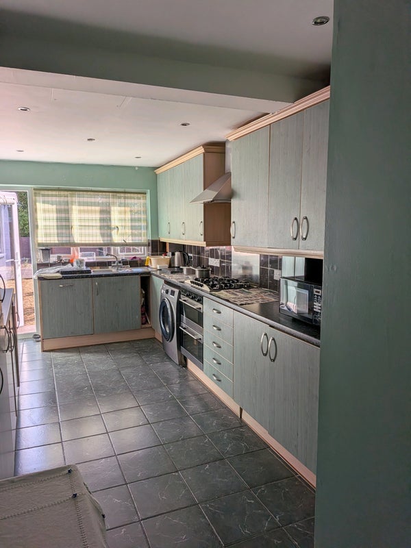 Room Green Lane in Greater London