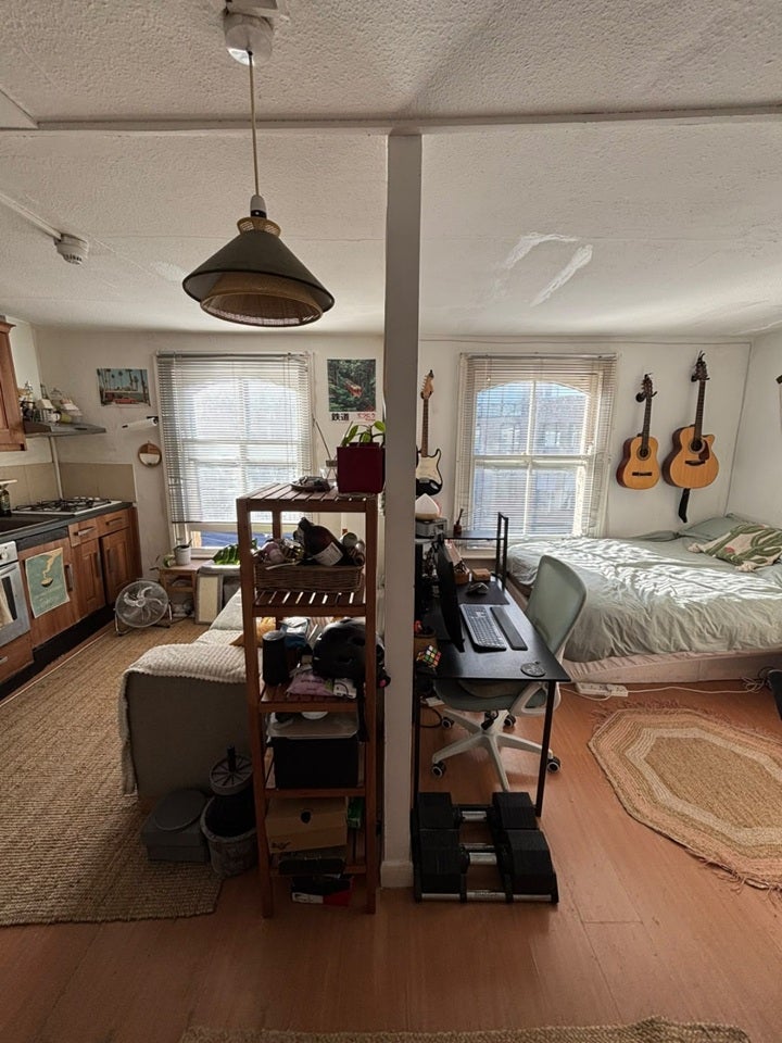 Room Cranfield Road in Greater London