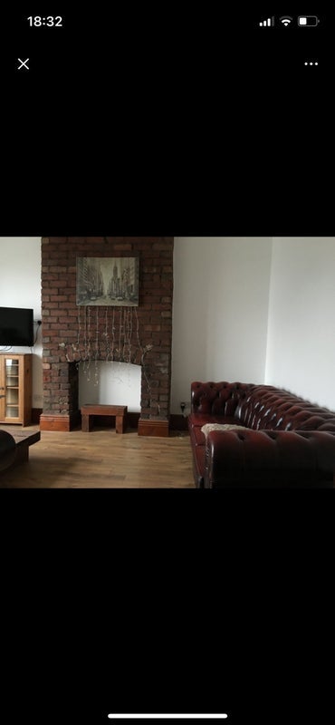 Room Cowlishaw Road in Sheffield