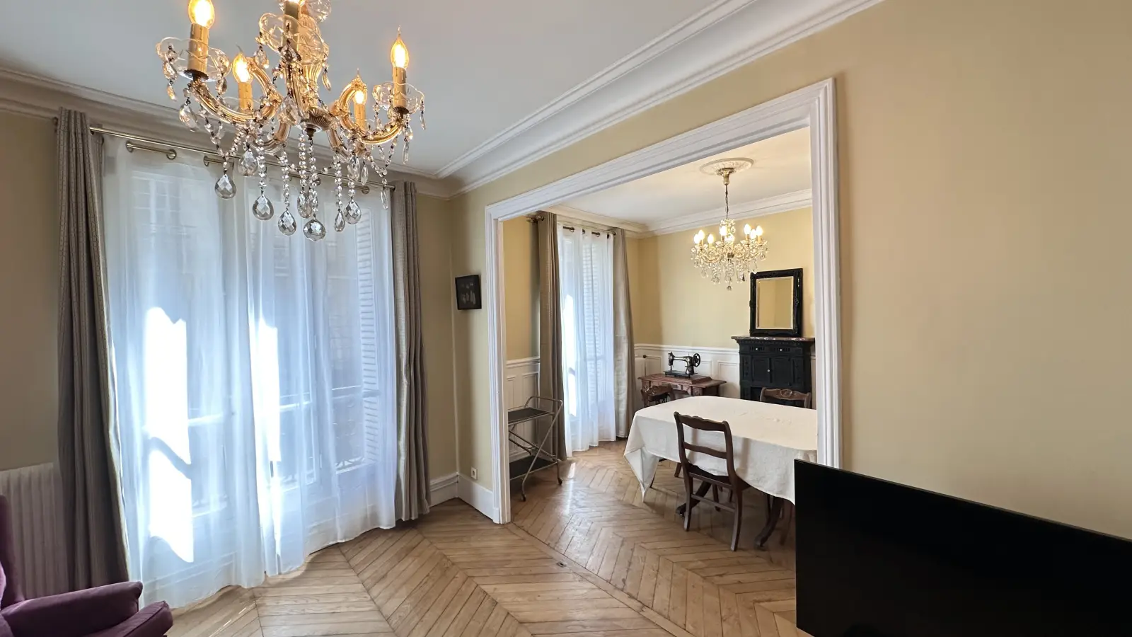 Appartement Rue André Gill à Paris