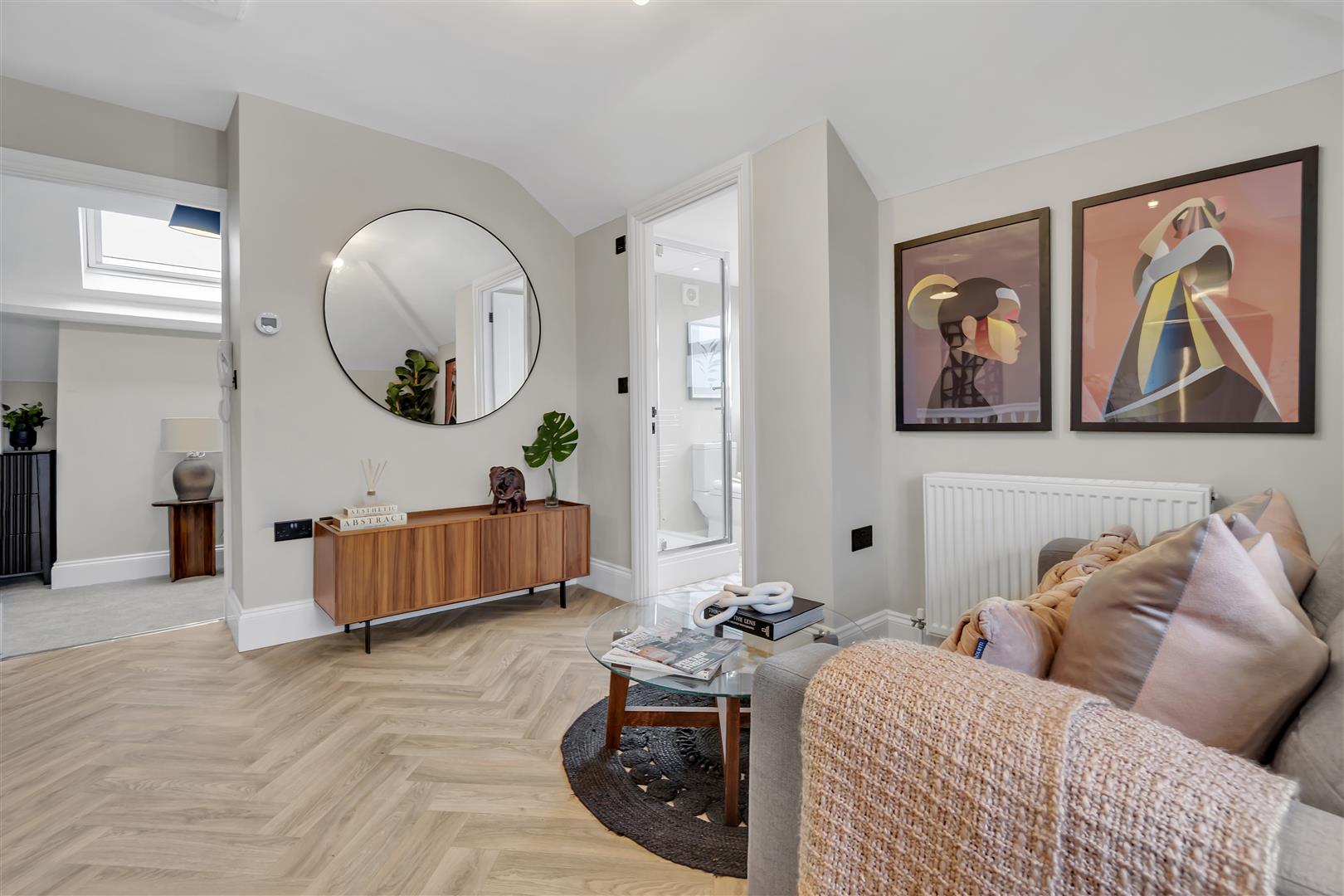 Flat Overnhill Road in Downend and Bromley Heath