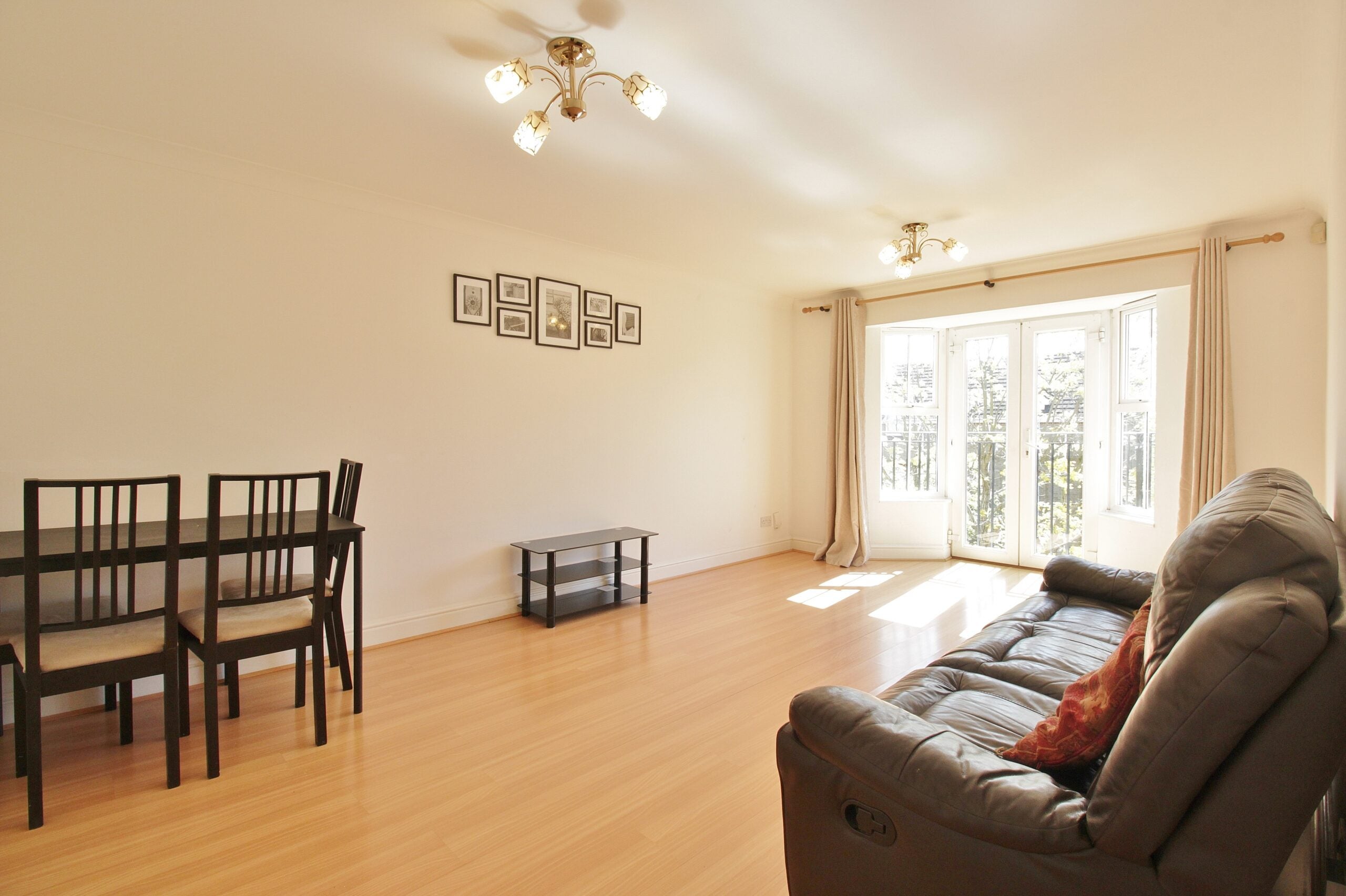 Flat Draper Close in Greater London