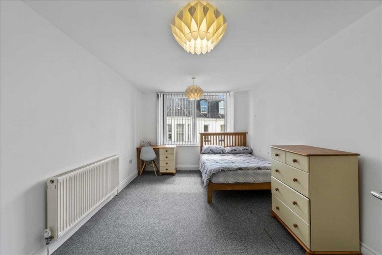 Flat College View in Plymouth
