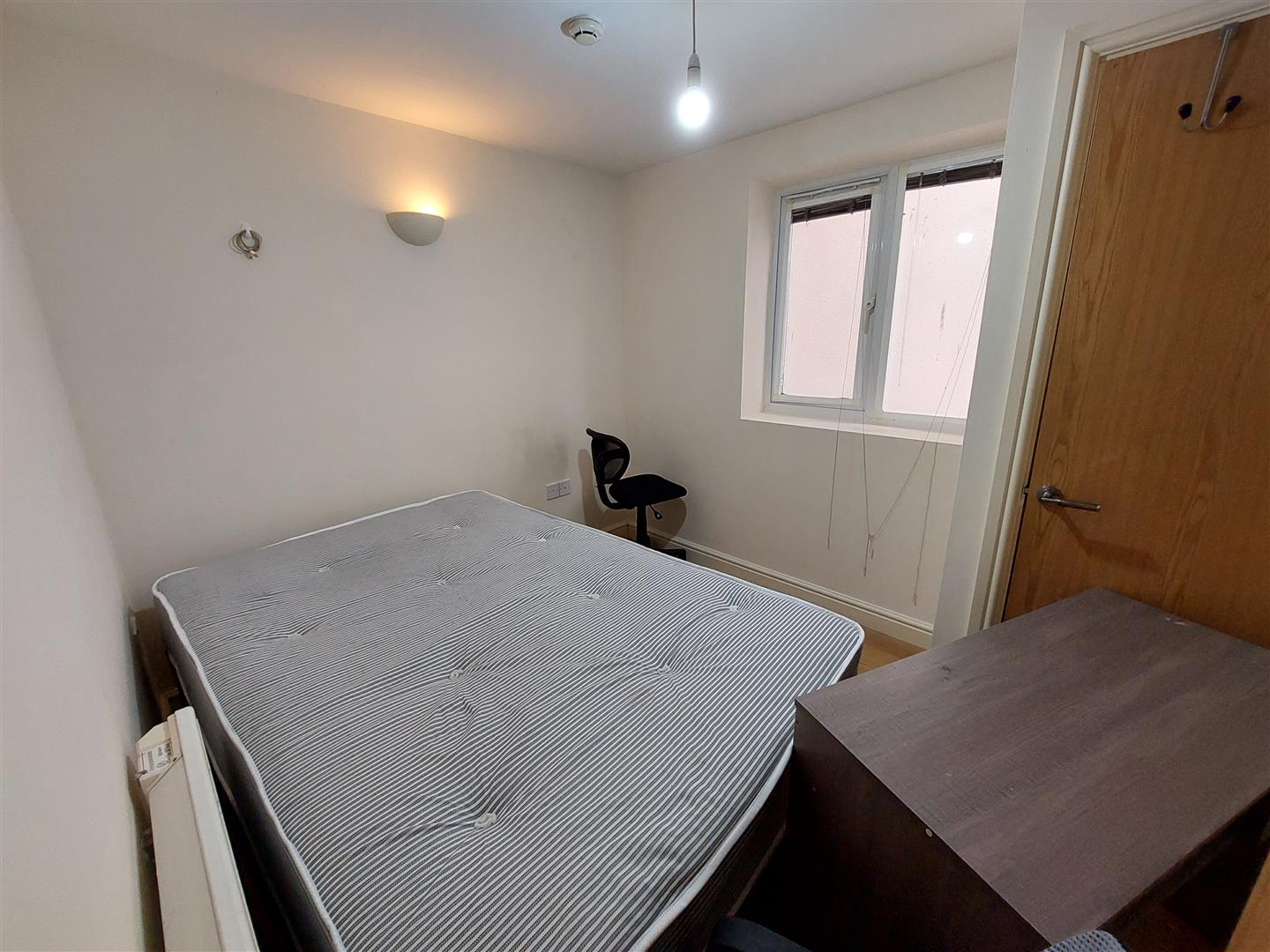 Flat Crwys Road in Cardiff