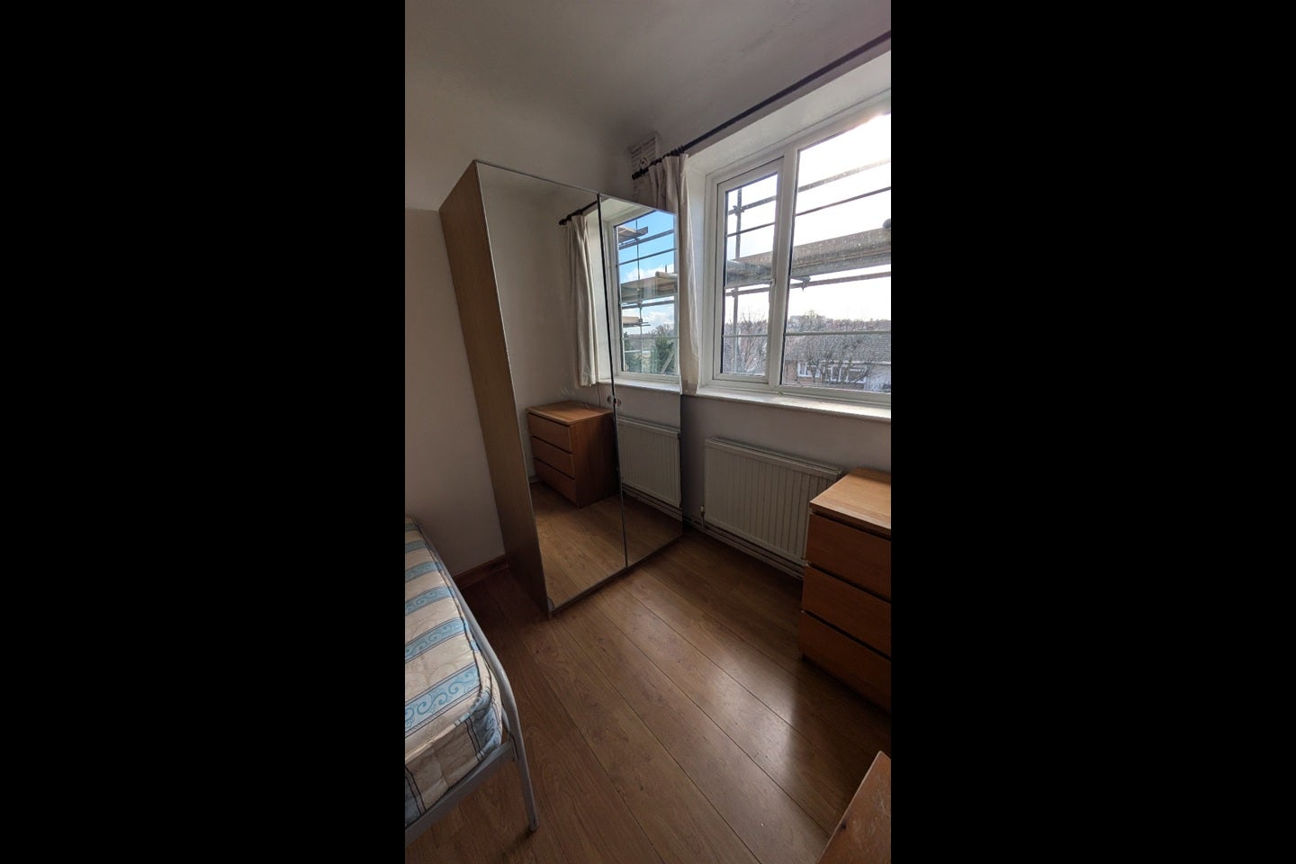 Room Cadogan Road in Greater London
