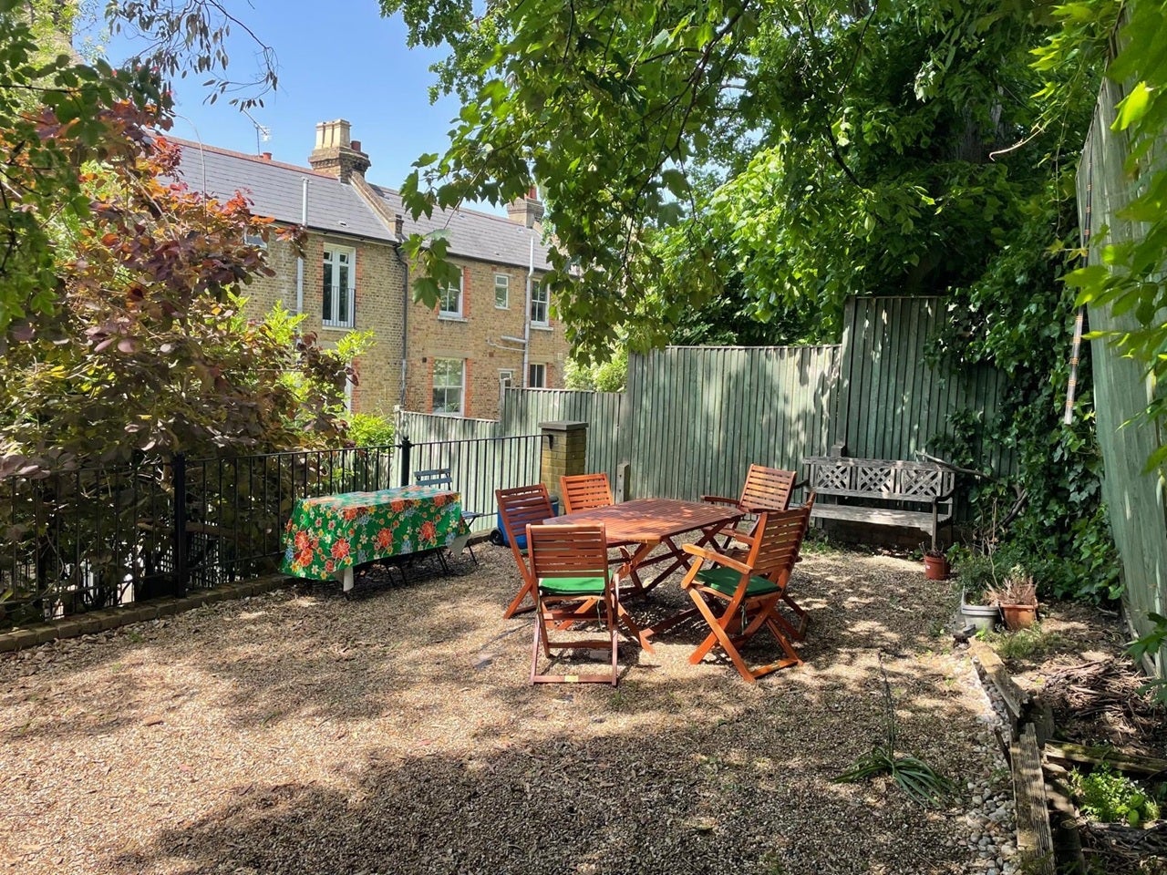 Flat Norwood Road in Greater London