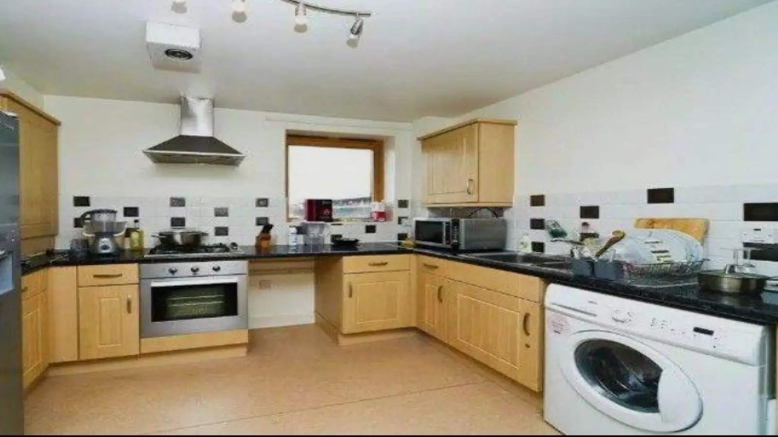 Flat Criterion Mews in Greater London