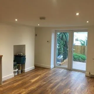 Flat Haldon Road in Exeter