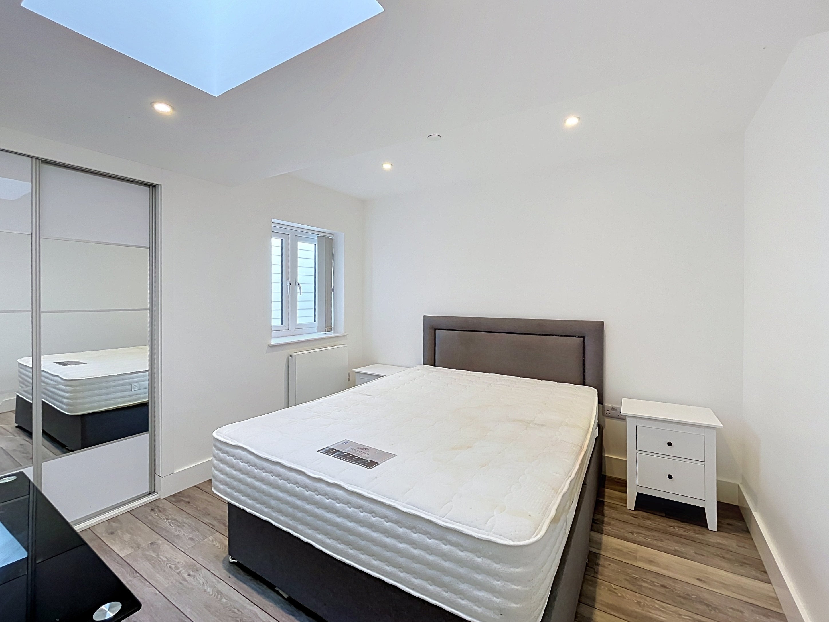 Flat The Kingsway in Swansea