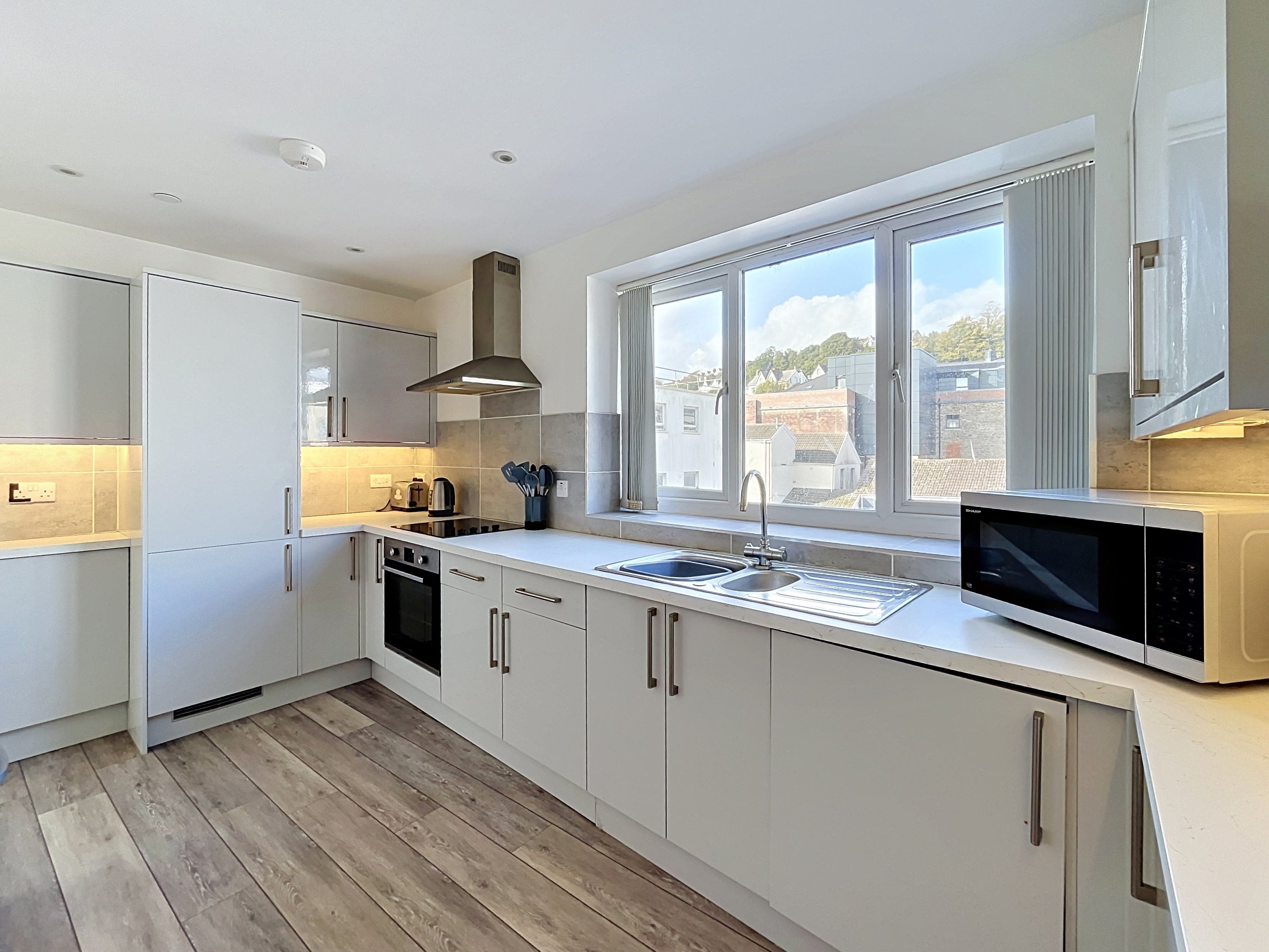 Flat The Kingsway in Swansea