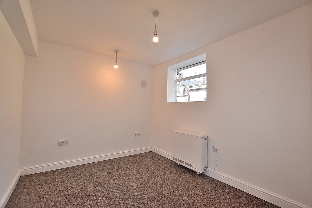 Flat Collingwood Street in Coundon