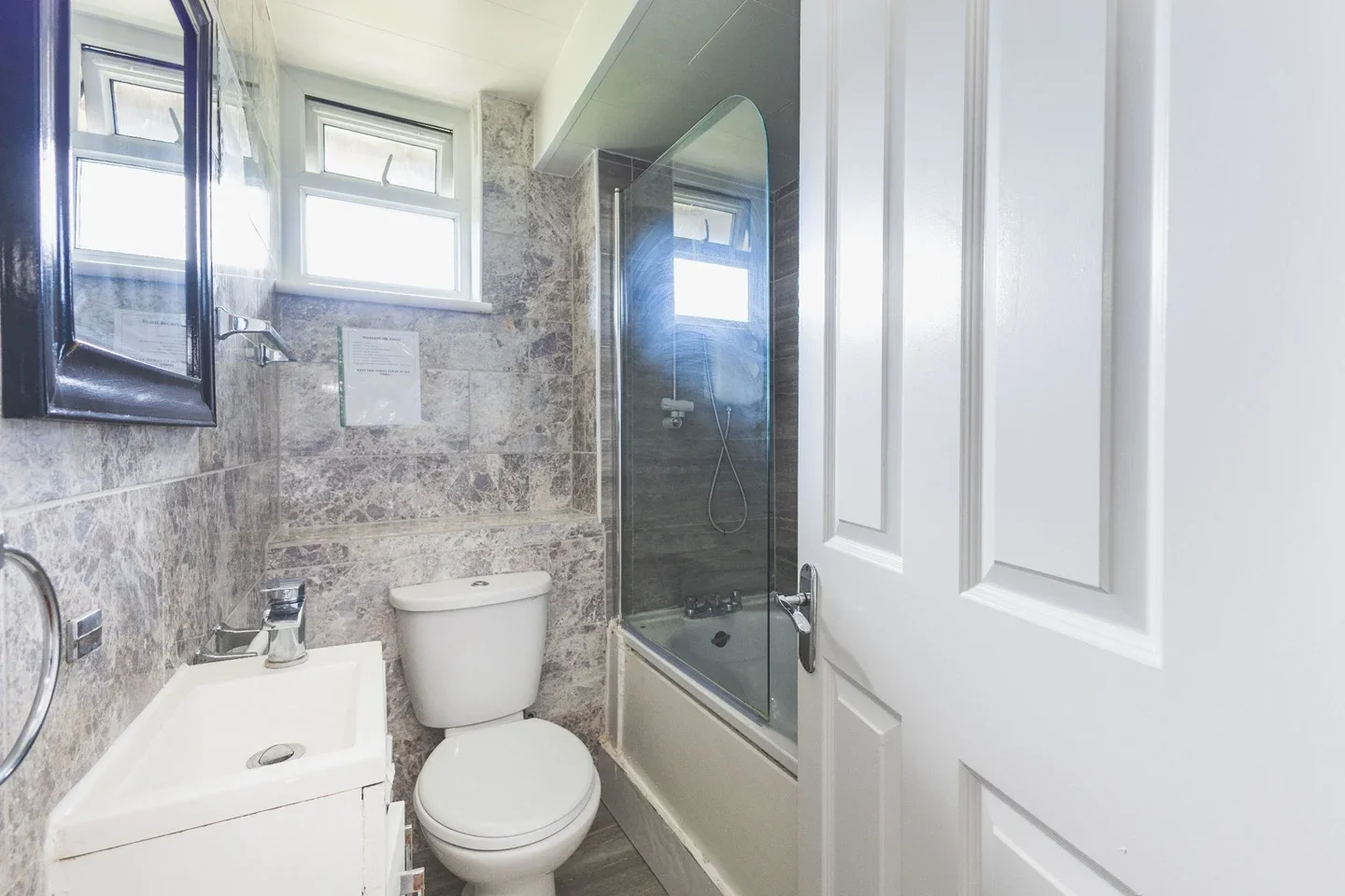 Room Dowdeswell Close in Greater London