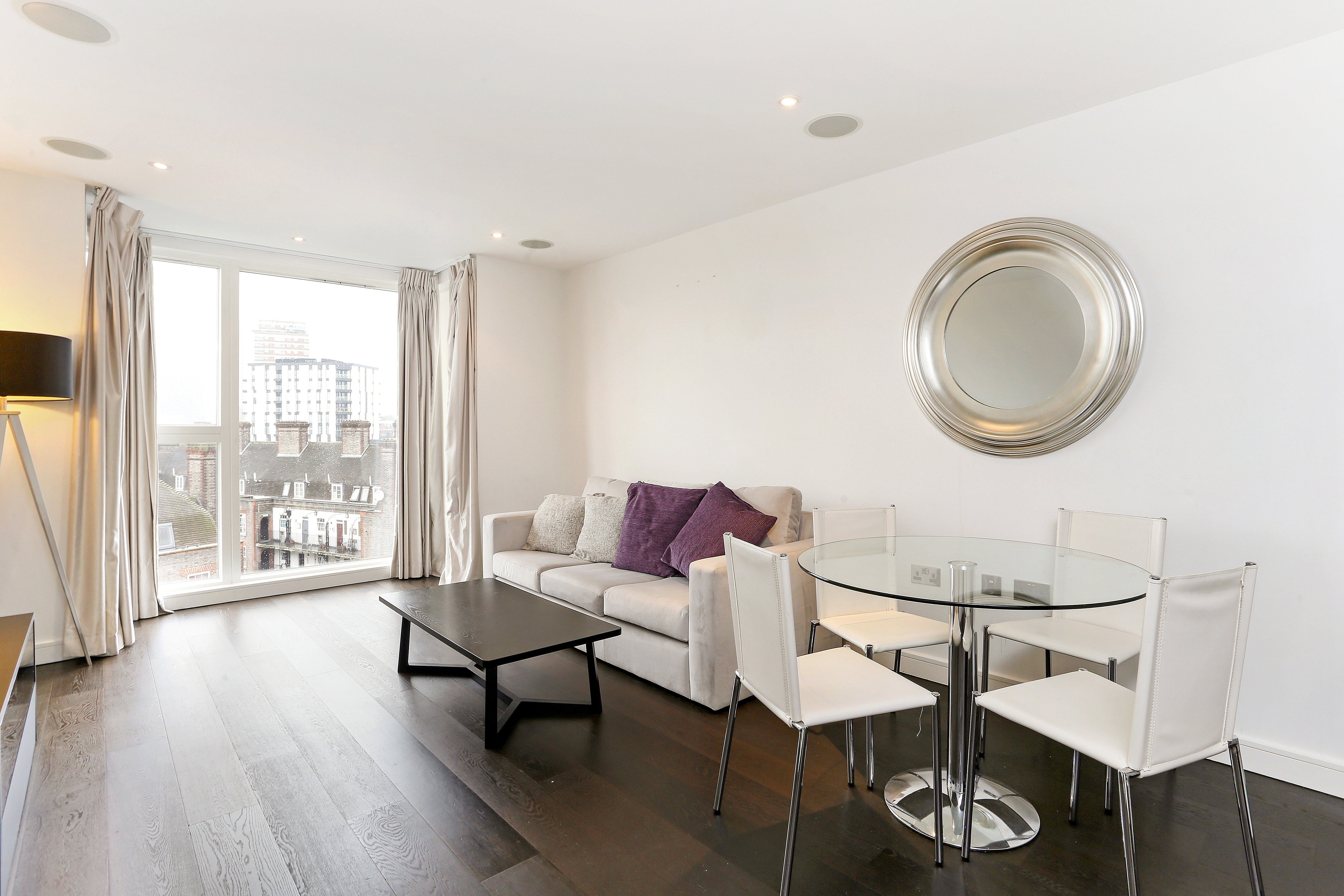 Flat Gatliff Road in City of Westminster