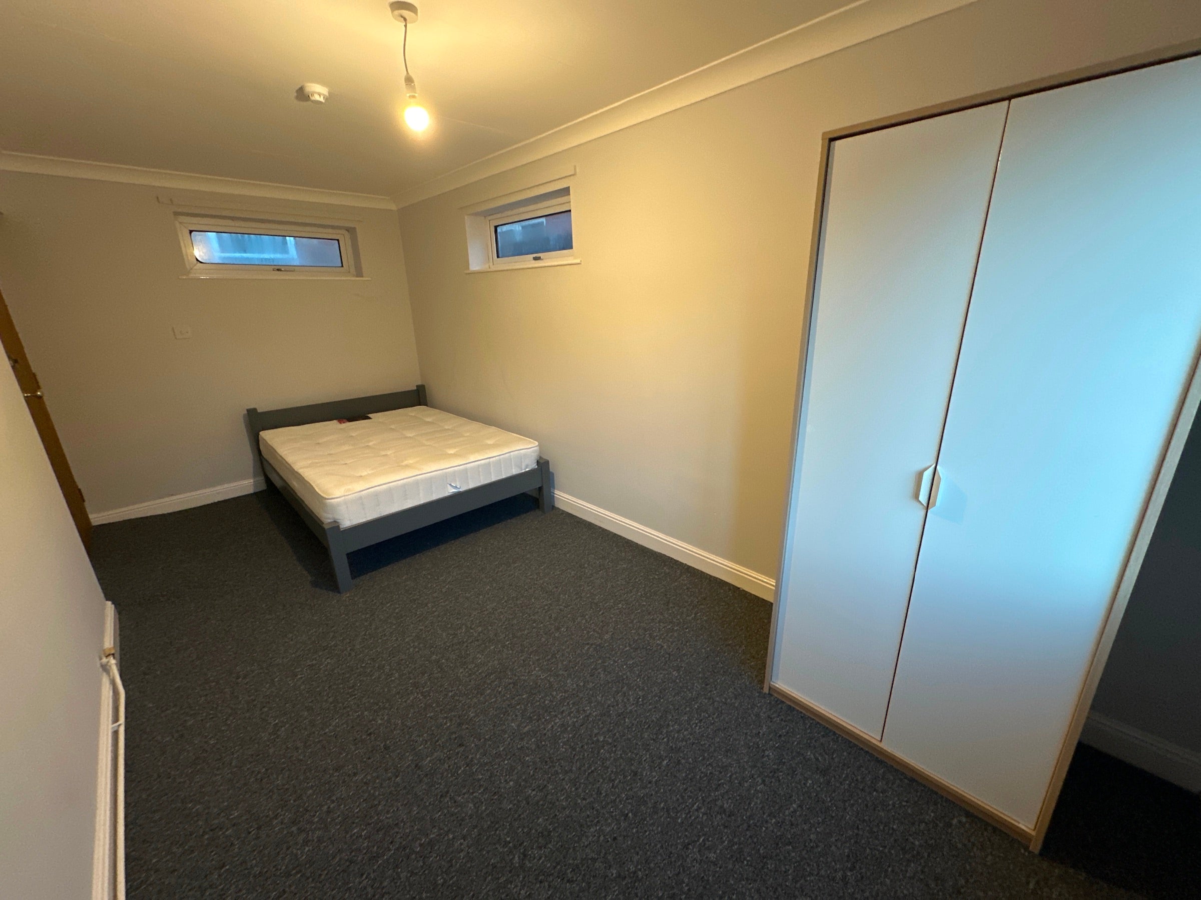 Room Plymouth Place in Royal Leamington Spa