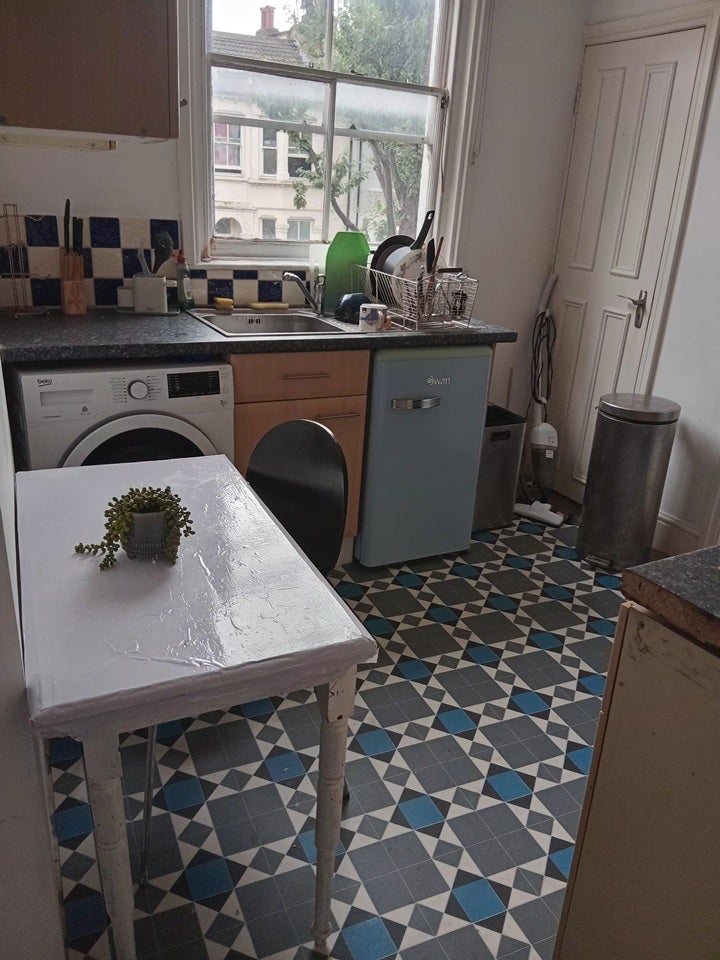 Room Cremorne Road in Greater London