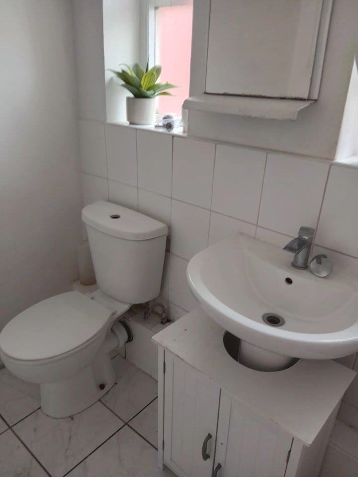 Room Cremorne Road in Greater London