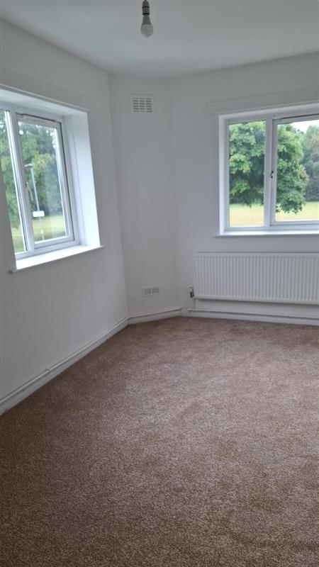 Flat Stancross Road in Manchester