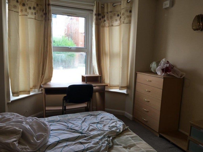 Flat Milton Road in Southampton