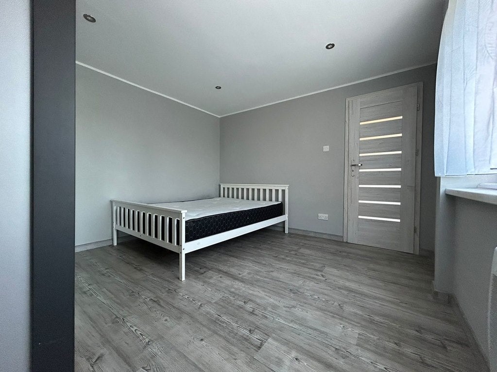 Flat Holbrook Lane in Coventry