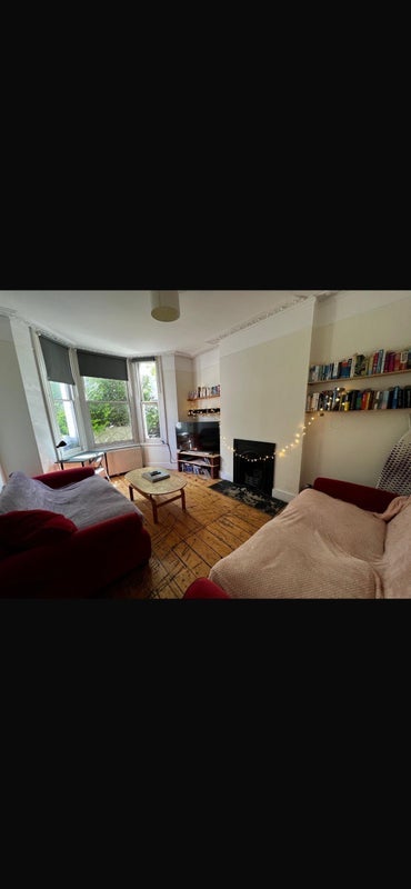 Room Tournay Road in Greater London