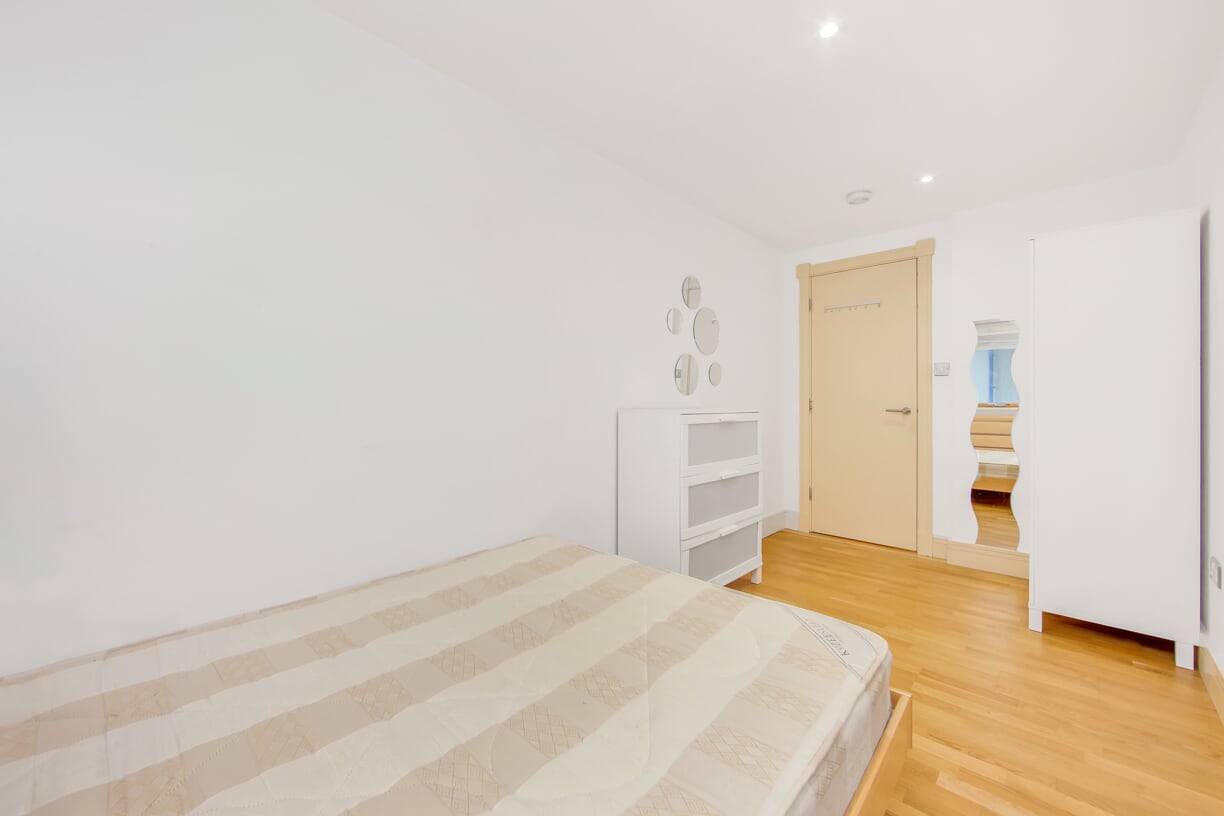 Flat Newton Place in Greater London