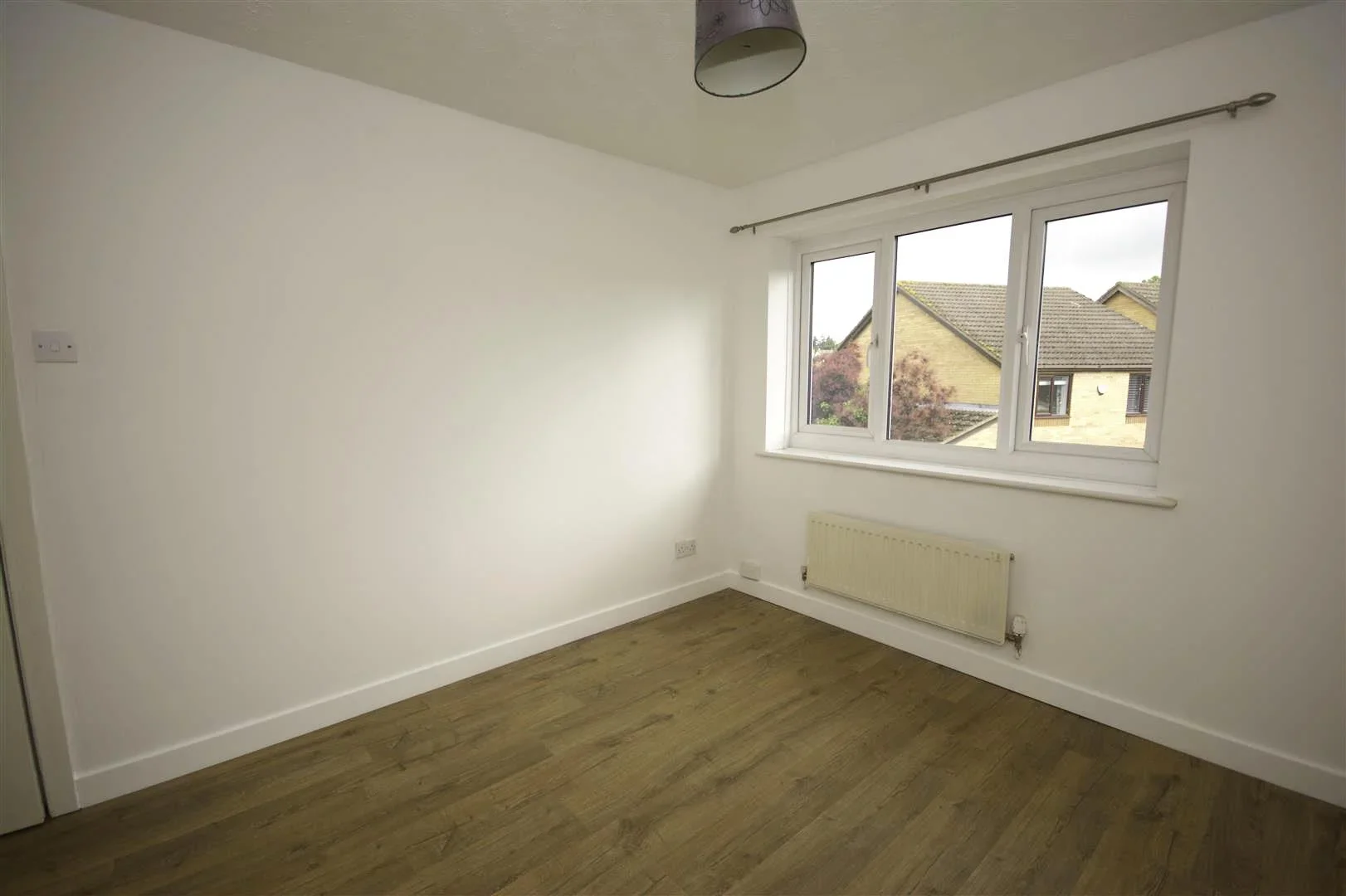 House Worcester Close in Billing
