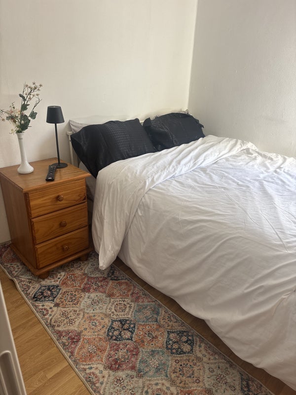 Room Birkbeck Avenue in Greater London