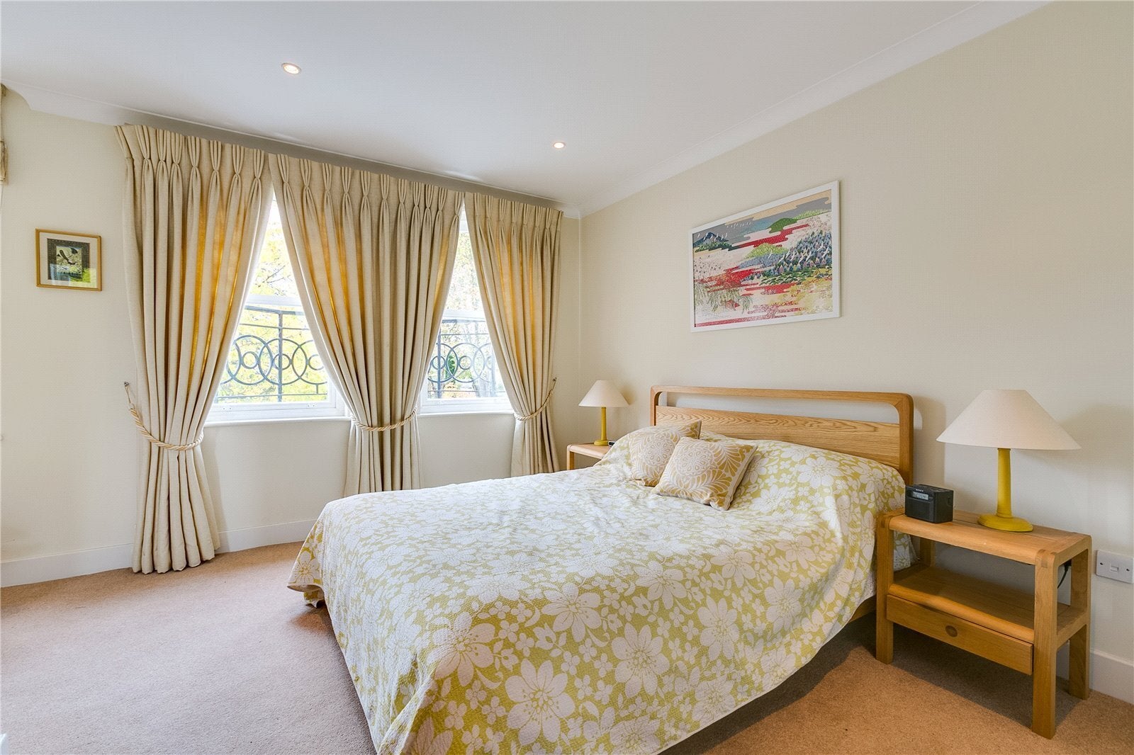 House Lonsdale Road in Greater London
