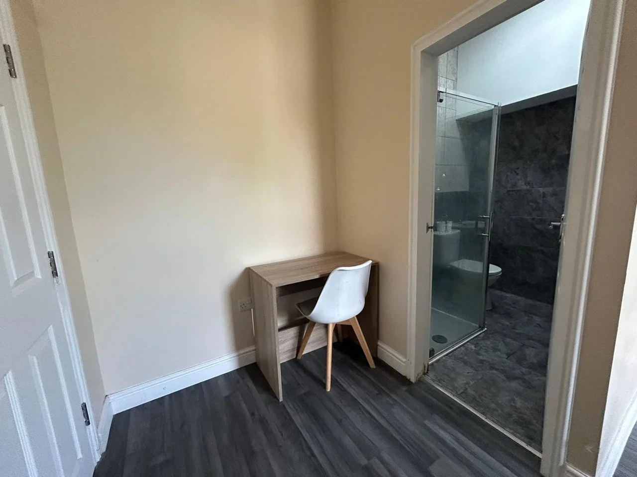 Room Jalland Street in Hull