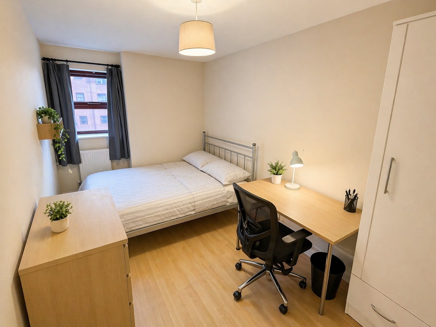 Flat Belle Vue Road in Leeds