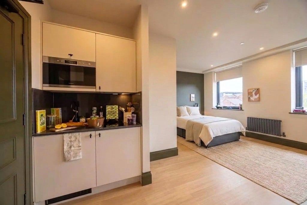 Flat Westfield Terrace in Sheffield