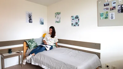 Chambre Chemin du Petit Bois à Écully