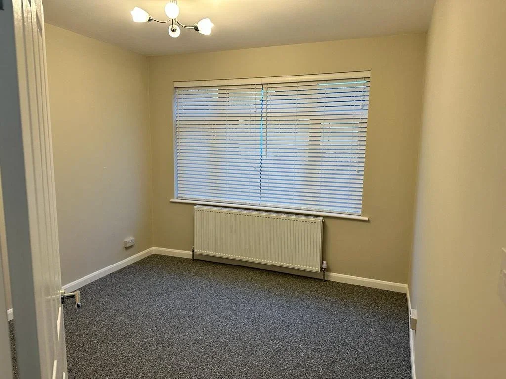Flat Goring Way in Greater London