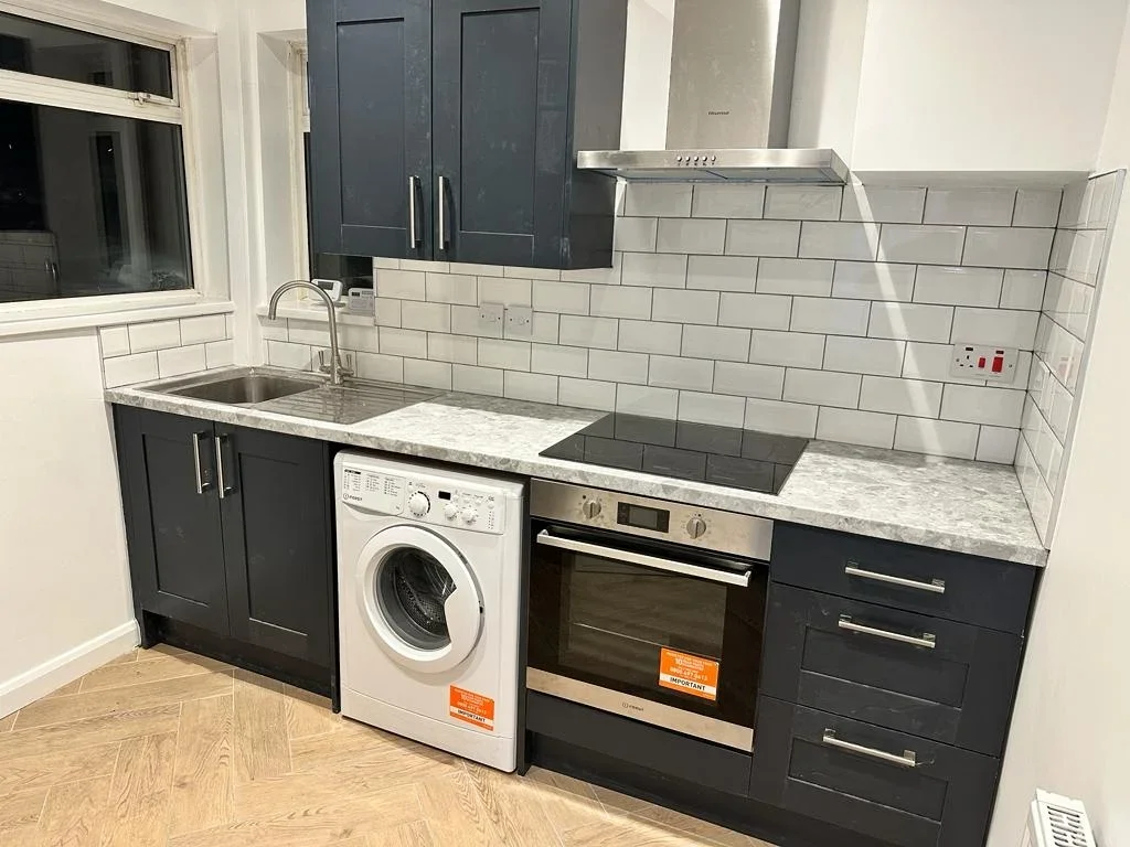 Flat Goring Way in Greater London