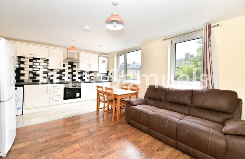 Flat Seyssel Street in Greater London