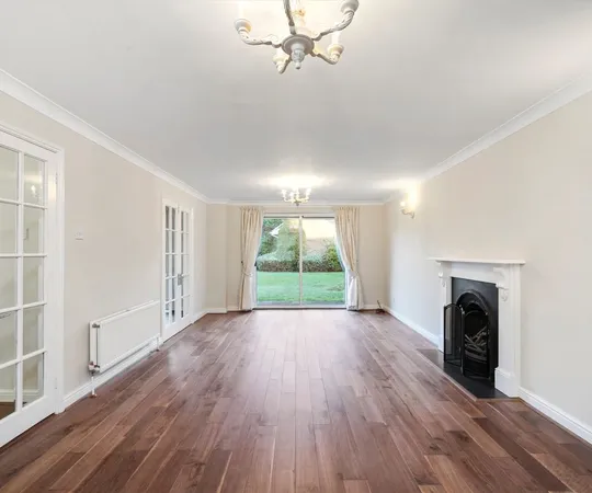 House St. Andrew's Gardens in Elmbridge