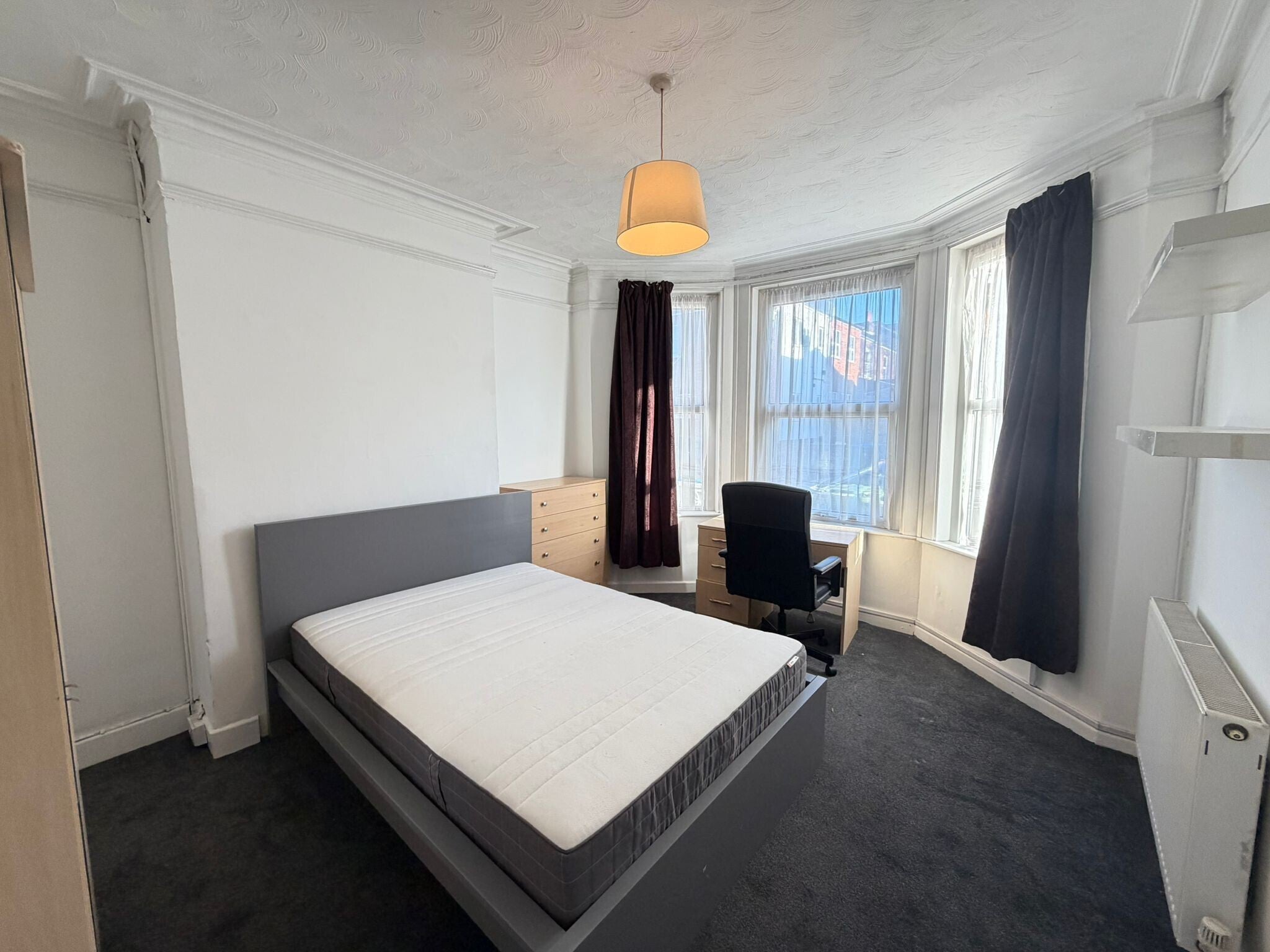 Flat Harborough Road in Southampton