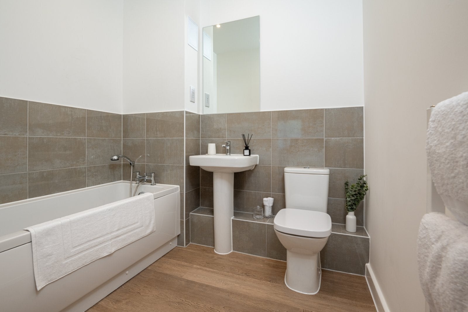 Flat Millers Close in Elmbridge