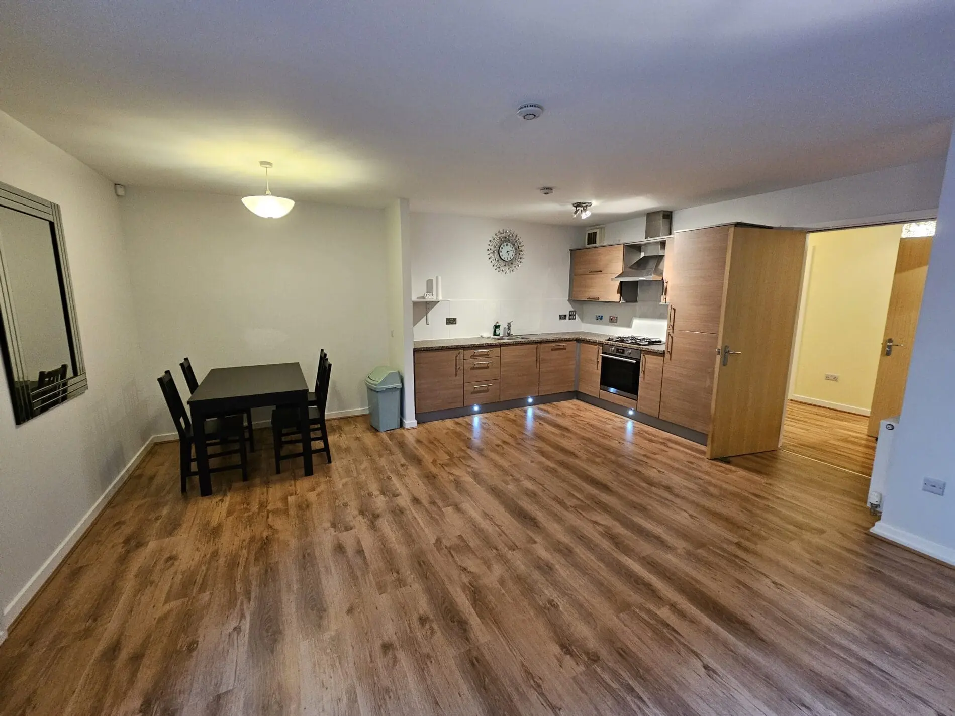 Flat Newhaven Road in City of Edinburgh