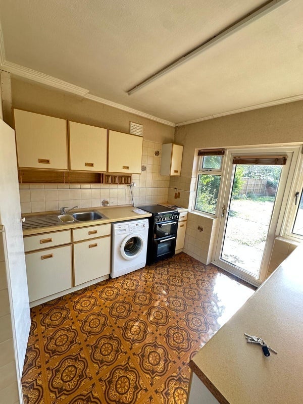 Room Eastern Avenue in Greater London