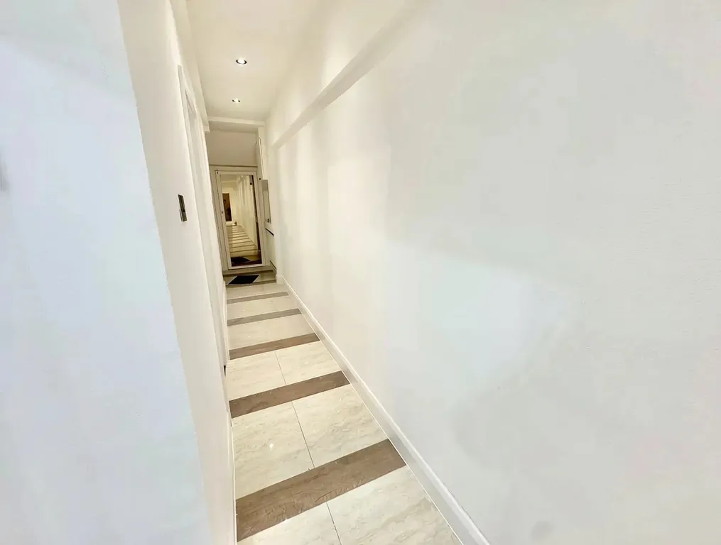 Flat Ashmore Road in City of Westminster
