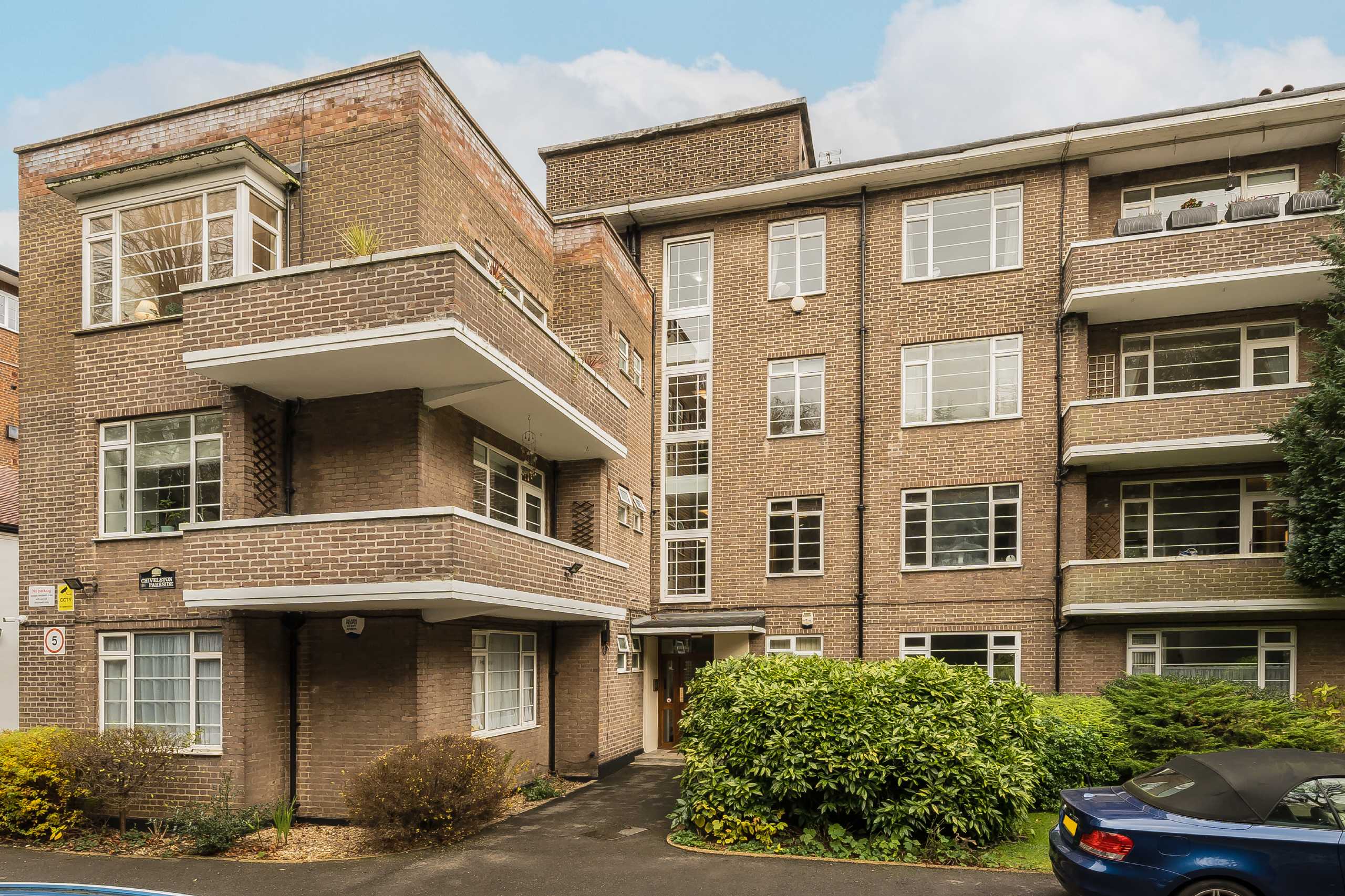 Flat Wimbledon Park Side in London