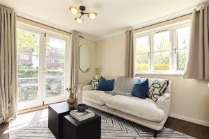 Flat Brompton Park Crescent in Greater London